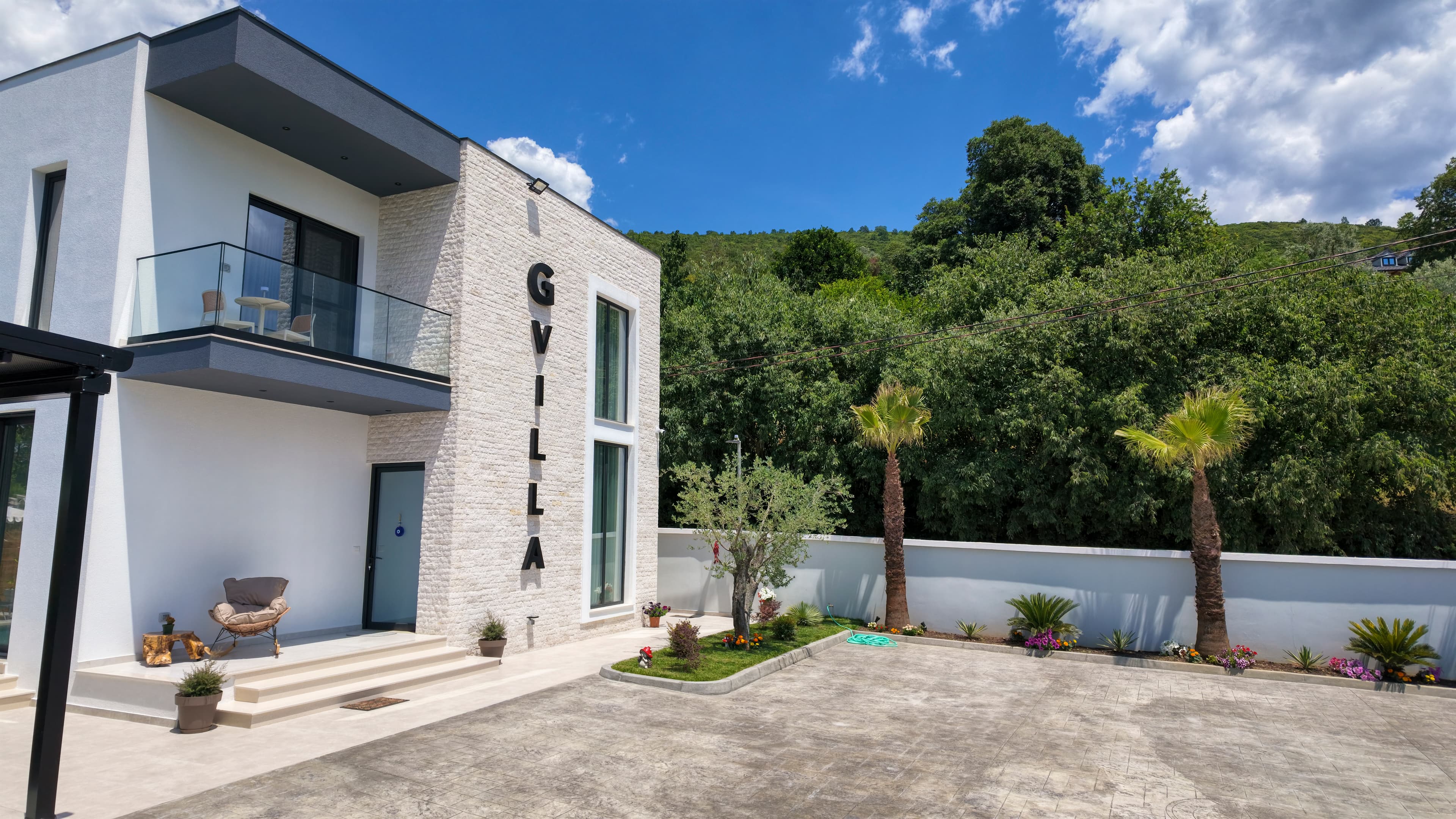 The villa's front elevation